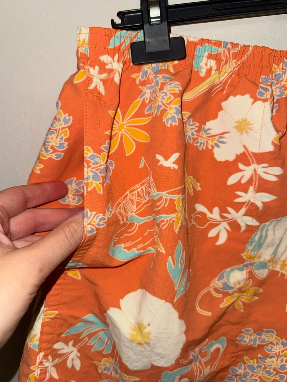 Patagonia Men’s Baggies Swim Trunks 5” Orange Flowers Size Large